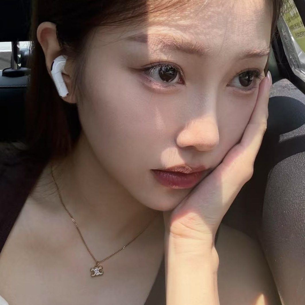 未使用 Celine/思琳 金色饰面水晶项链