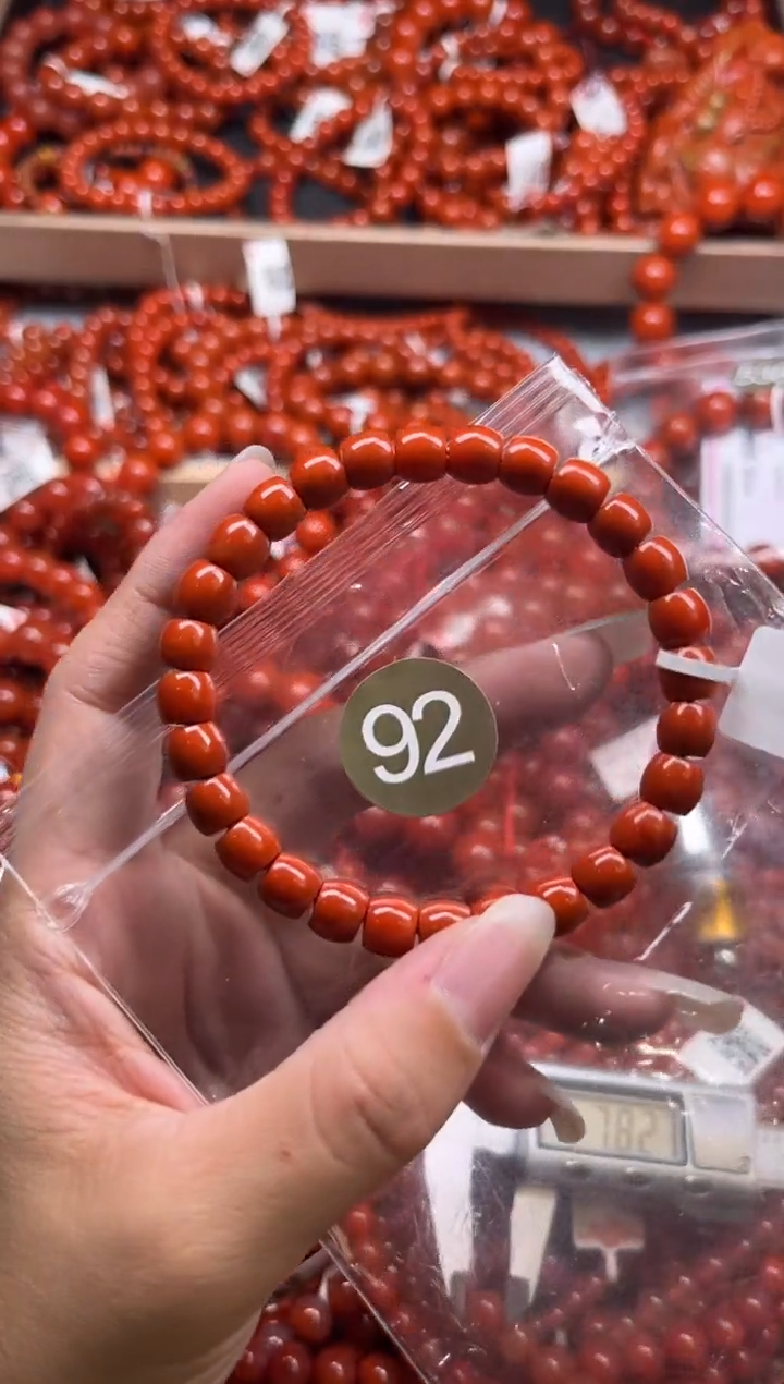 南红玛瑙未镶嵌珠宝奇石92-7