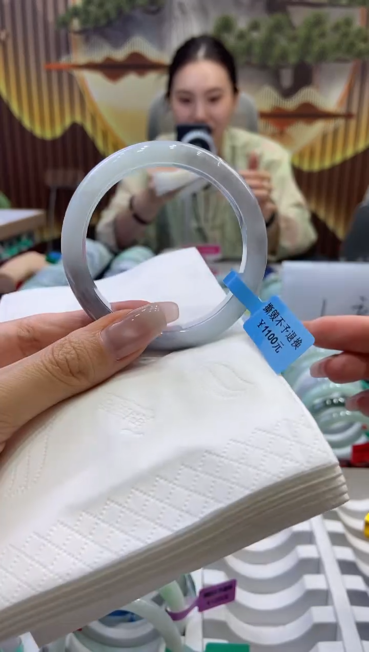 翡翠手镯未镶嵌00007990