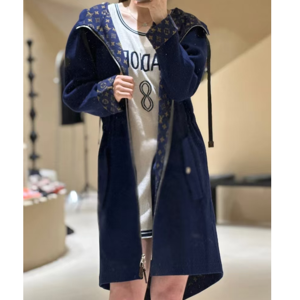 全新未使用 LOUIS VUITTON PARIS 内里满印连帽长袖 蓝色/38