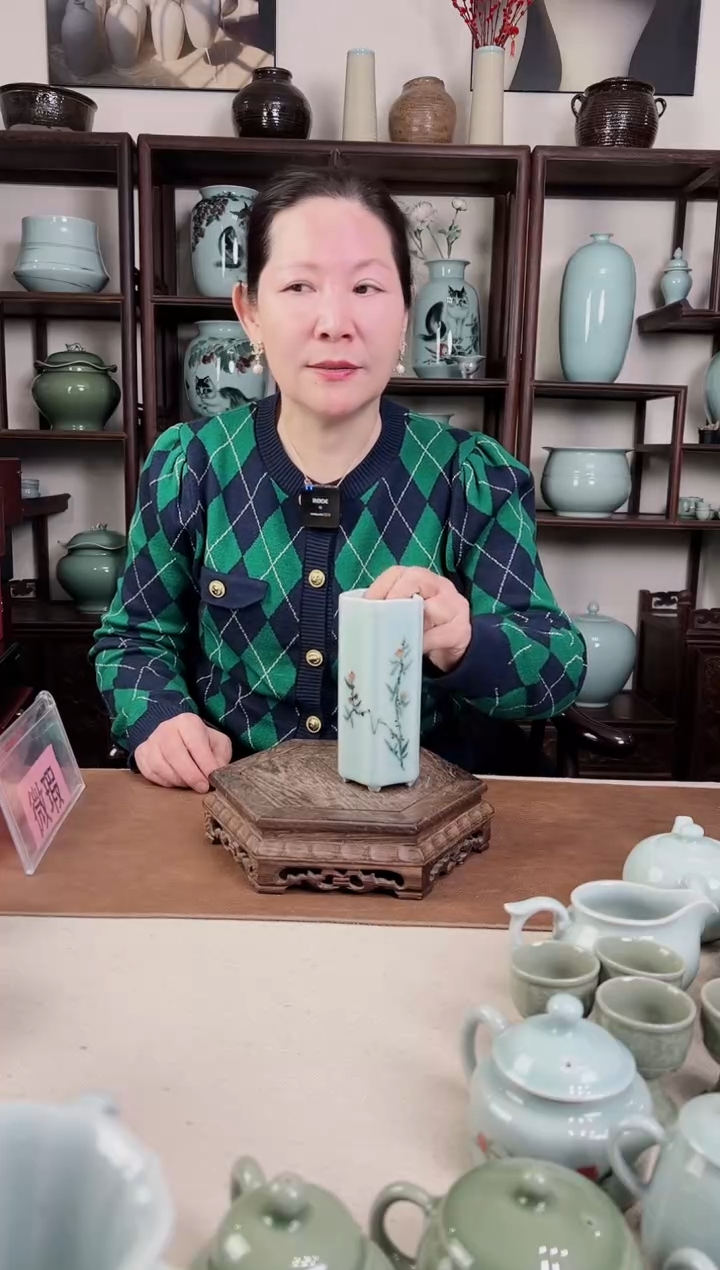 【闪购商品】杯釉中彩 桃花画 五葵 花瓶