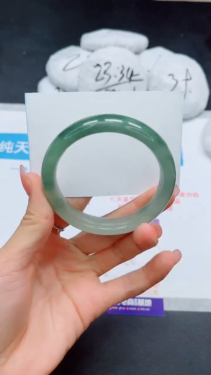 【闪购商品】石英质玉手镯未镶嵌89