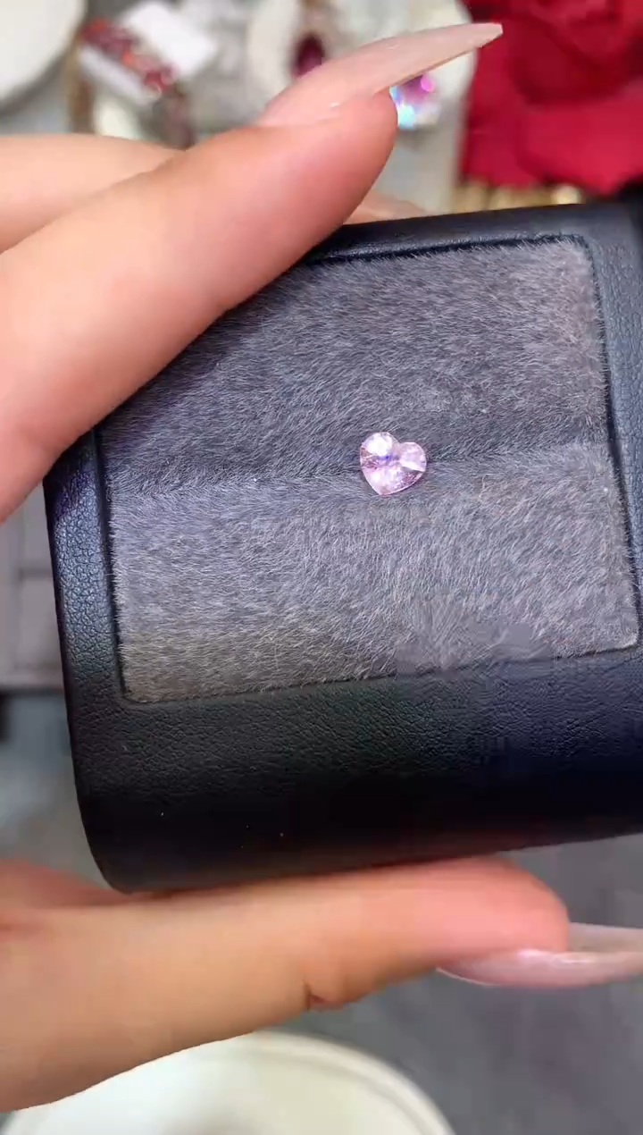 裸石尖晶石心形 香槟色调 0.79ct