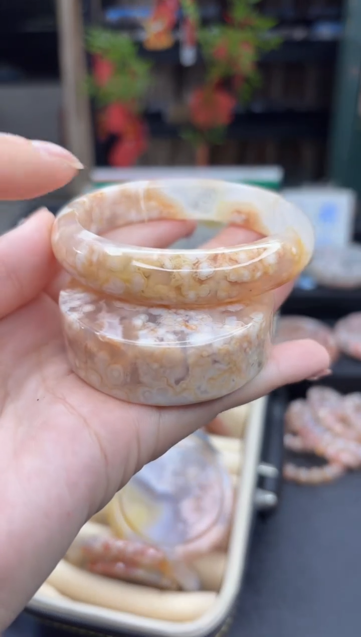 【闪购商品】石英质玉手镯未镶嵌2131（59圈赠送镯心）