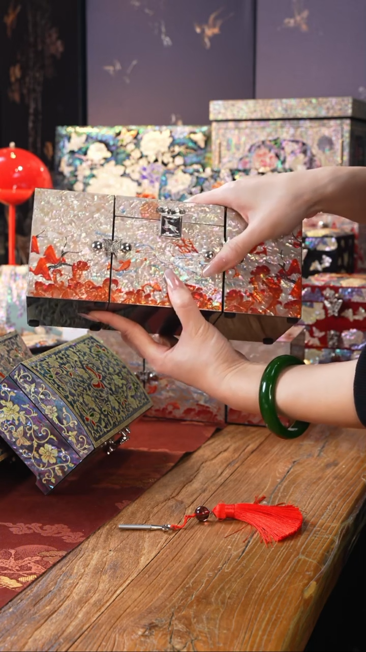 【闪购商品】瓷片螺钿工艺香椿木首饰盒