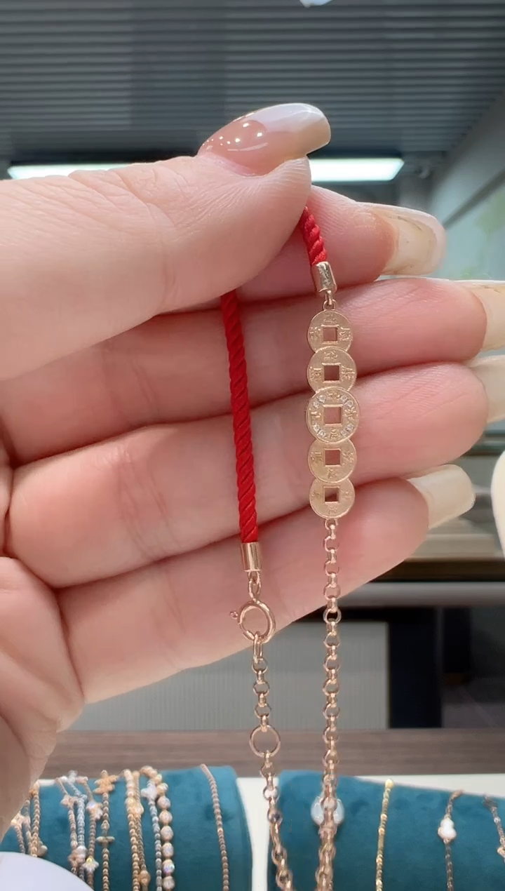 【闪购商品】钻石手链18K金镶嵌镶钻铜钱红绳手链K红