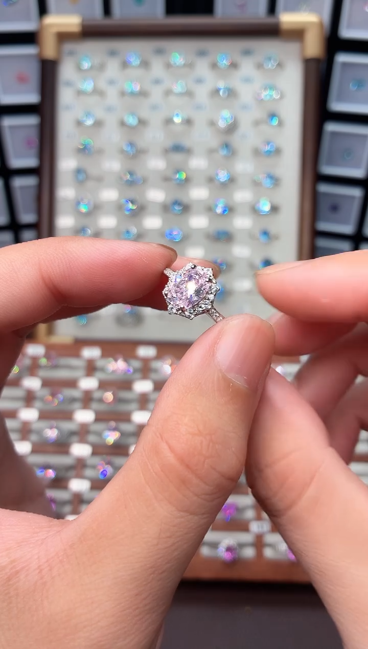 银S925镶嵌戒指绿柱石（摩根石）1111