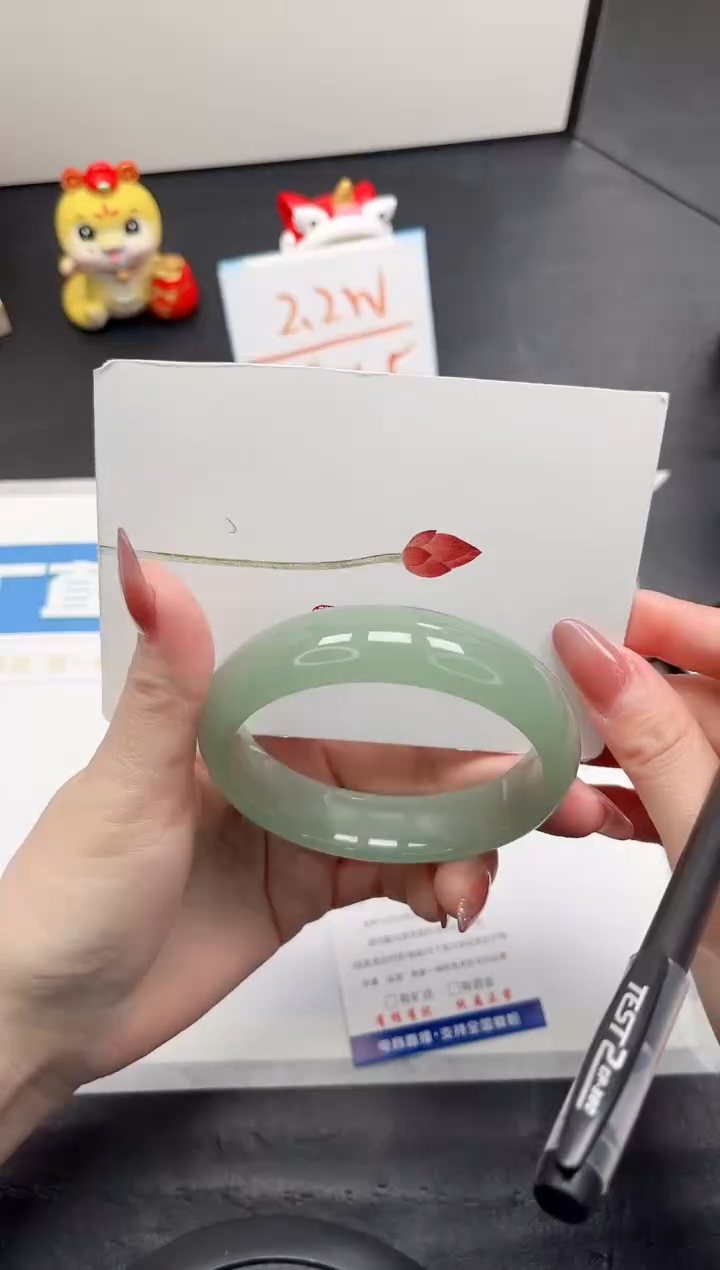 【闪购商品】石英质玉手镯未镶嵌334-63