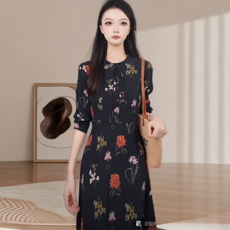 Gowani乔万尼2025新款女士气质显瘦系带减龄长袖连衣裙EN3E323501