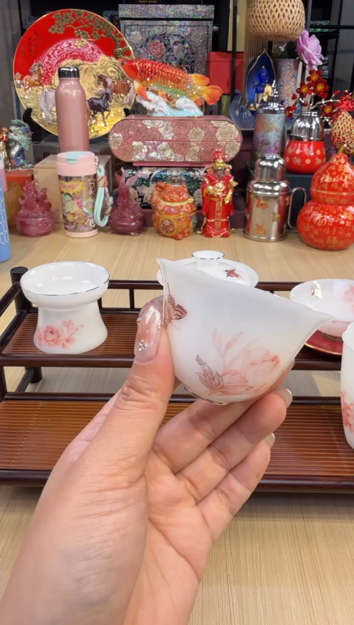 131渡景山房（富贵倾城）花瓣主人杯