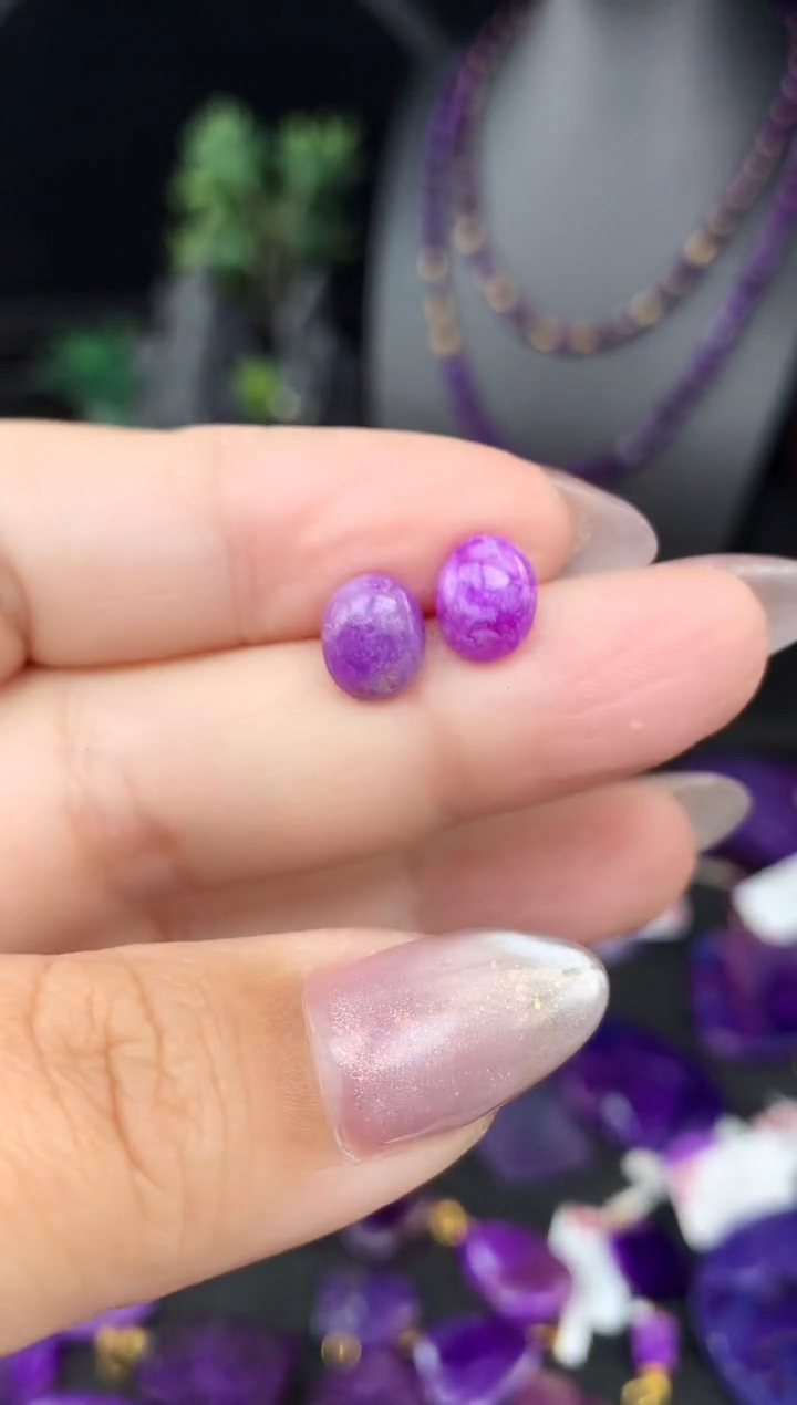 【闪购商品】苏纪石（舒俱来）耳钉18K金镶嵌.