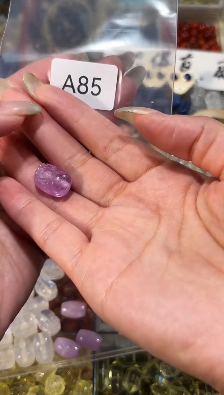 【闪购商品】水晶手串未镶嵌A85紫锂貔貅卡12单个
