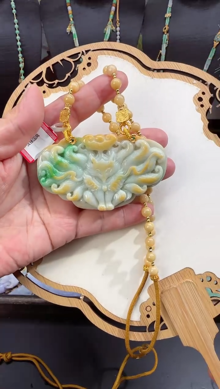 【闪购商品】翡翠颈饰未镶嵌拍照