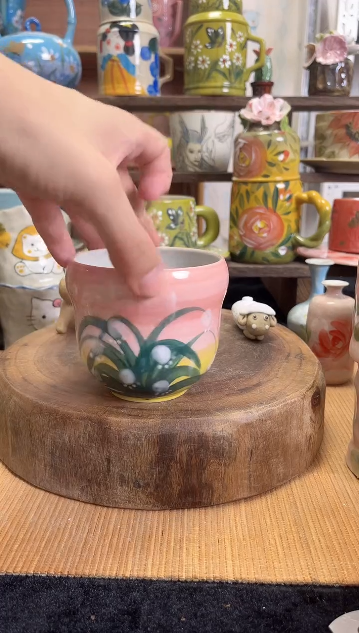 摆件手绘高温釉下陶瓷