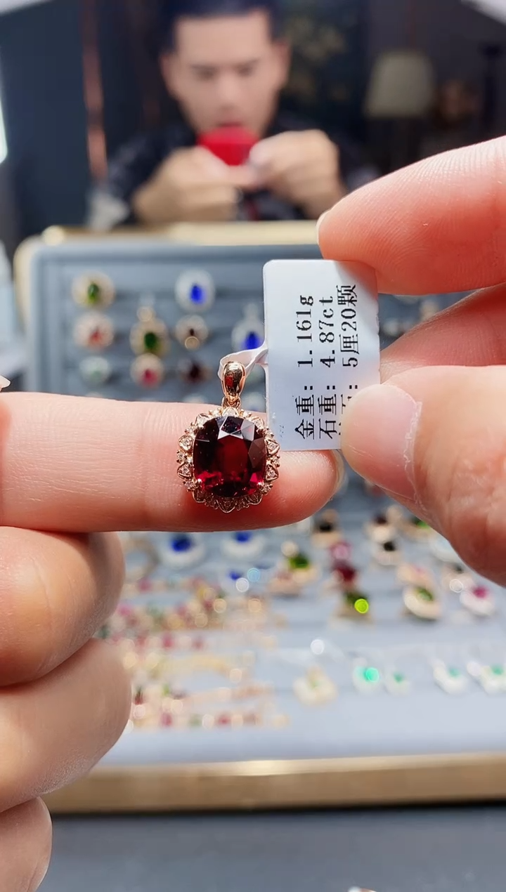 【闪购商品】石榴石颈饰18K金镶嵌4.87.