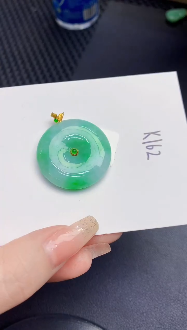 颈饰18K金镶嵌翡翠缅甸天然翡翠A货