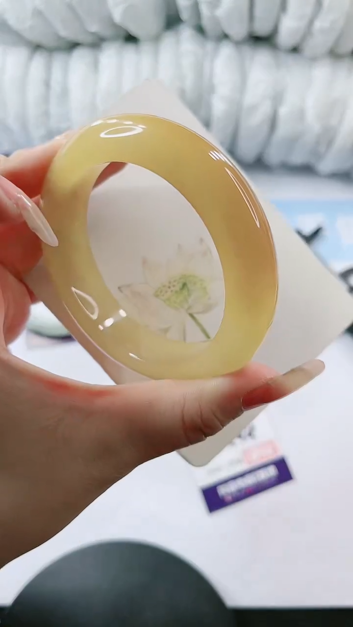 【闪购商品】石英质玉手镯未镶嵌多样性发货L494