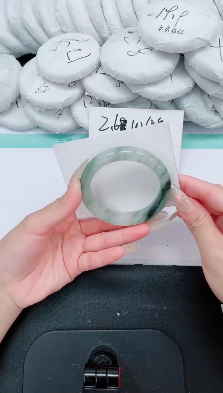 石英质玉手镯未镶嵌133-54.6