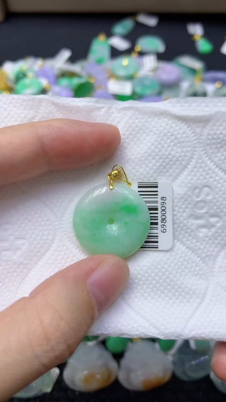 颈饰未镶嵌翡翠天然缅甸翡翠A货