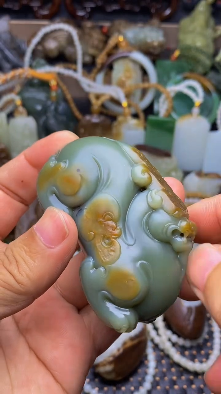 未镶嵌和田玉把件1