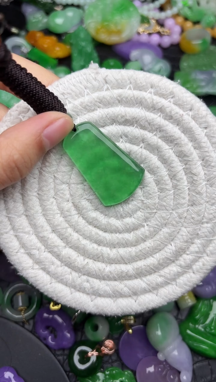 颈饰未镶嵌翡翠缅甸翡翠吊坠