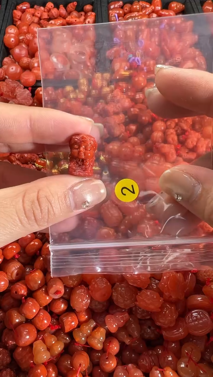 【闪购商品】南红玛瑙颈饰未镶嵌1