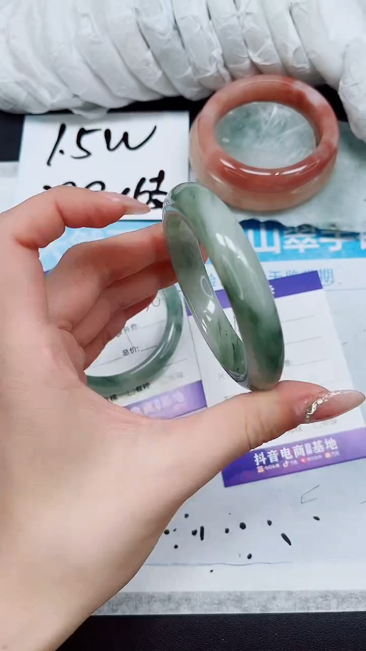 【闪购商品】石英质玉手镯未镶嵌A167-55/56