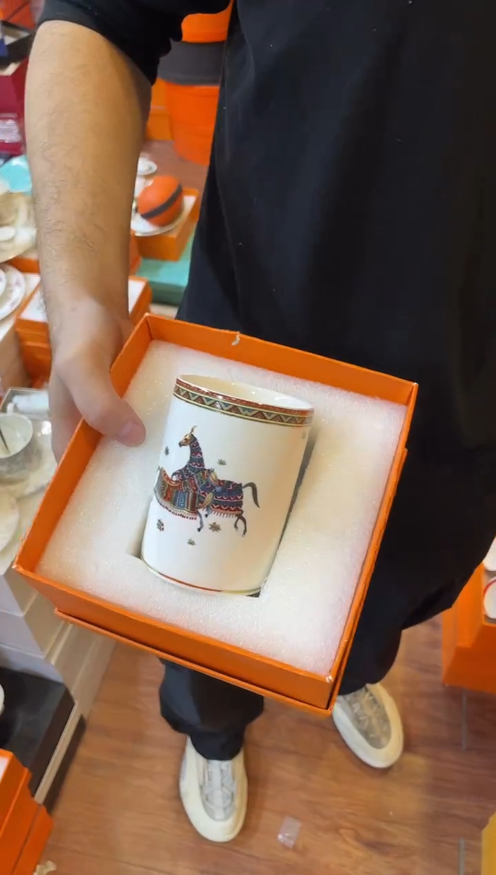 杯鸿辉家品牌瓷器，京东包邮！