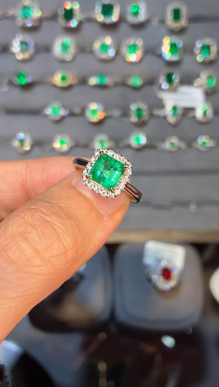 18K金镶嵌戒指祖母绿【闪购】1.75ct/同步展会价