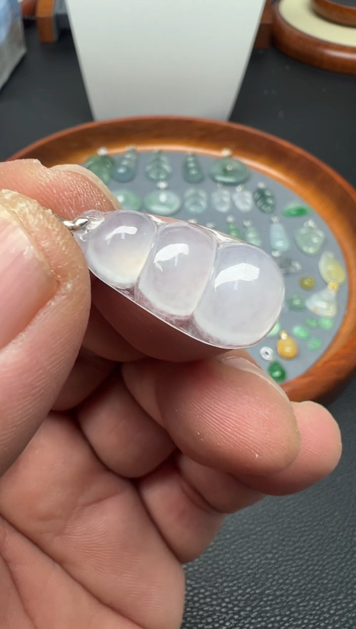 颈饰18K金镶嵌翡翠（33号链接）纯天然A货缅甸翡翠四季豆