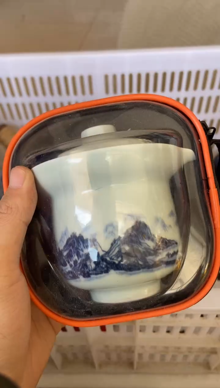 杯无运费险有瑕疵的摄影的产品有使用过的痕迹有点脏介意勿拍
