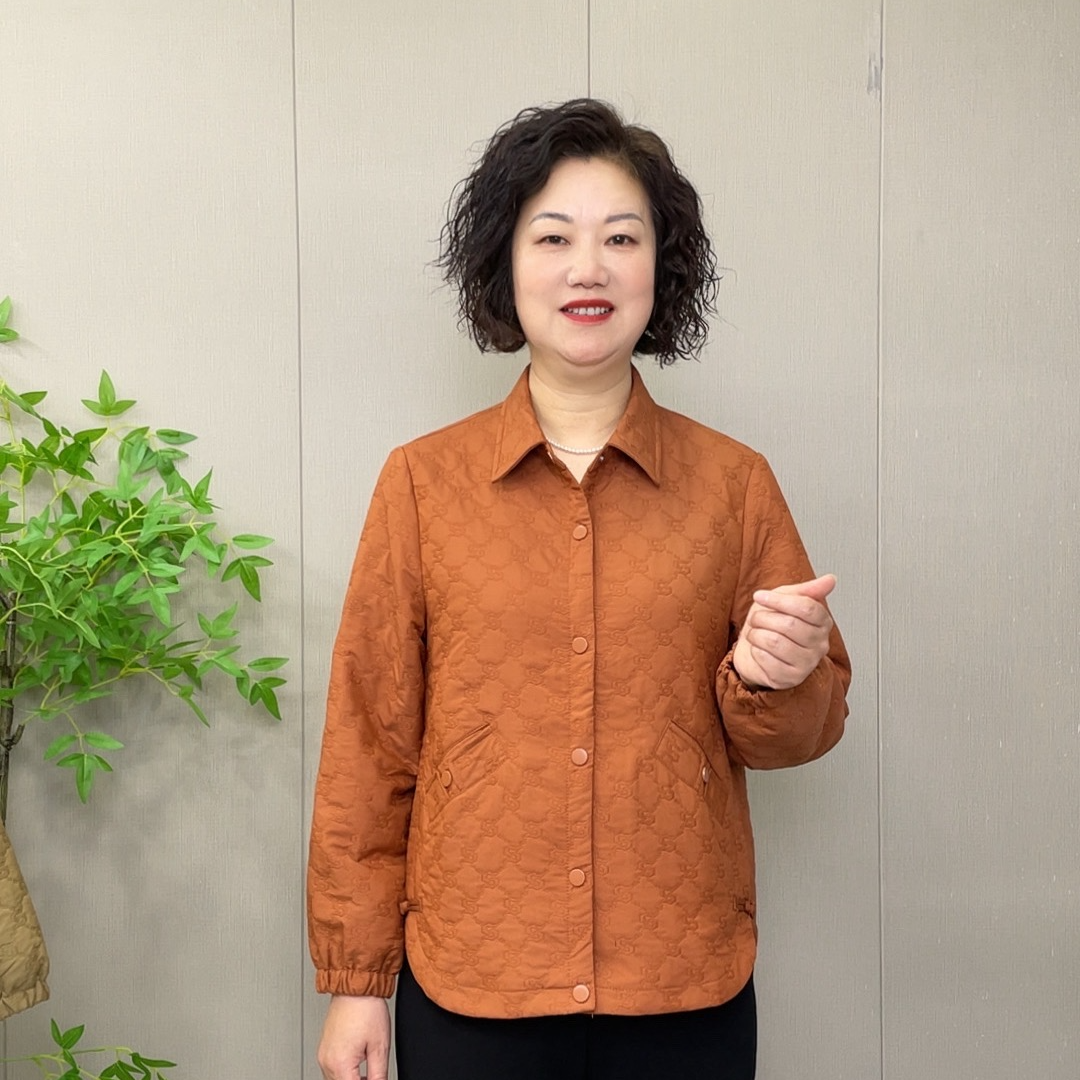 时尚百搭外套妈妈秋季新款外套夹克妈妈装宽松上衣气质中老年女装