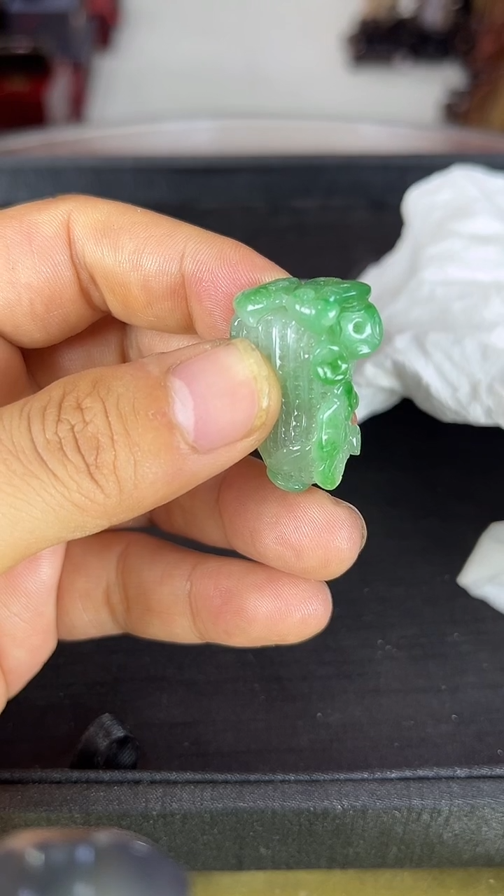 颈饰未镶嵌翡翠天然A货翡翠