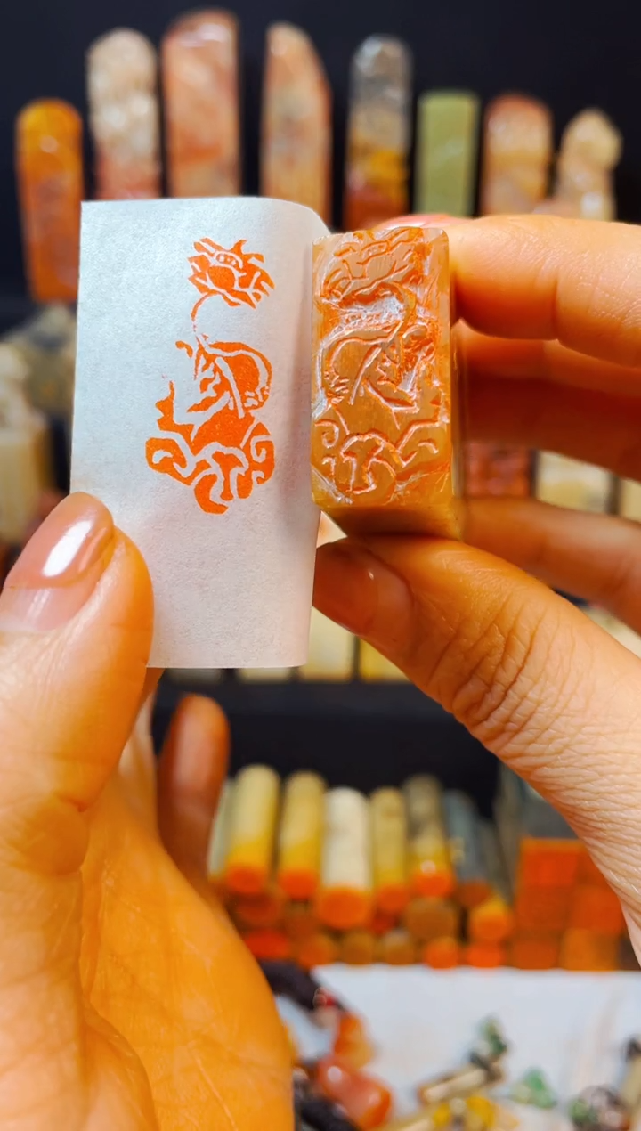 【闪购商品】浙江红石印石手工篆刻《佛手莲》1.5*3