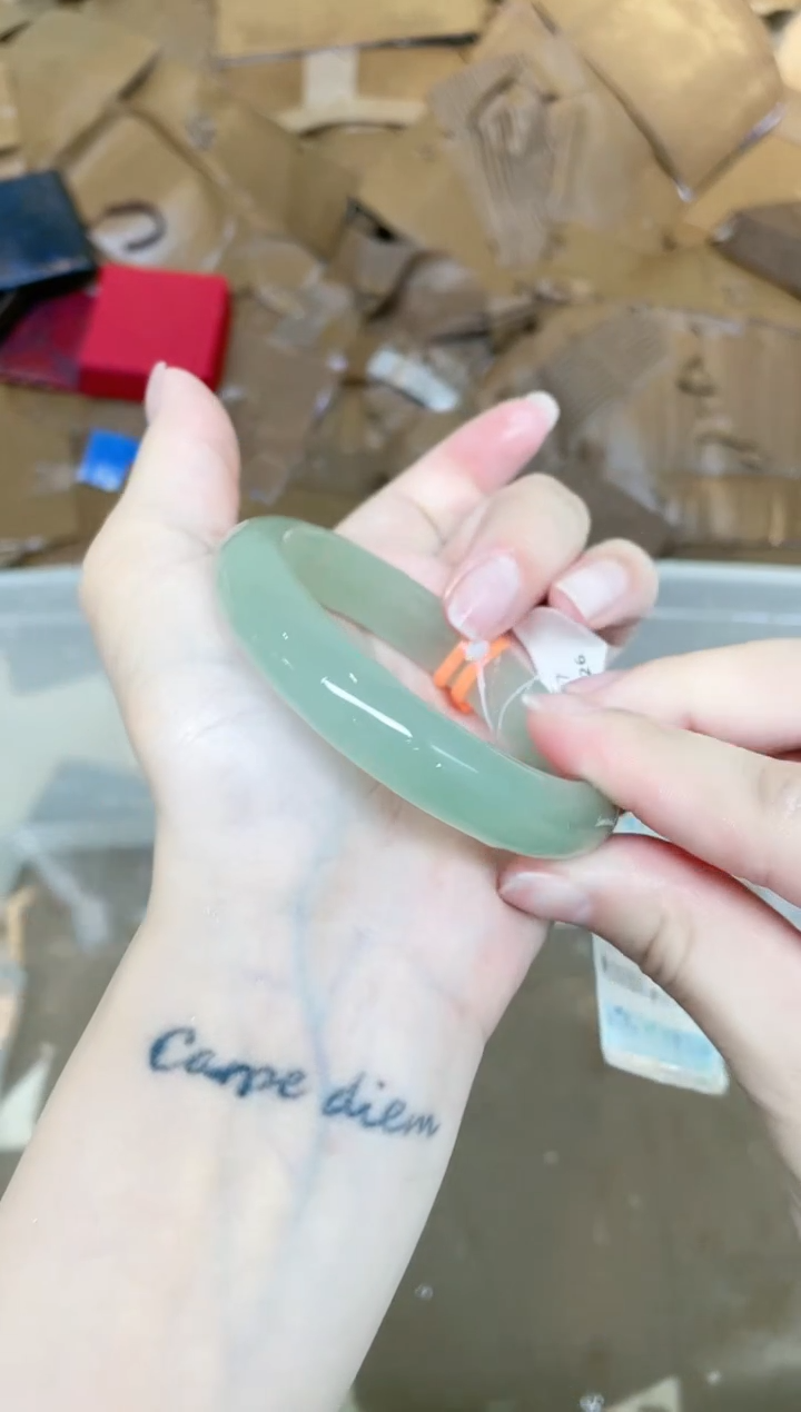 石英质玉手镯未镶嵌669-57