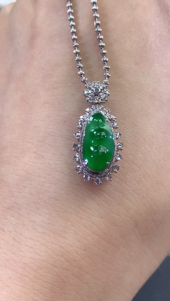 【闪购商品】翡翠吊坠(不含链)18K金镶嵌C73