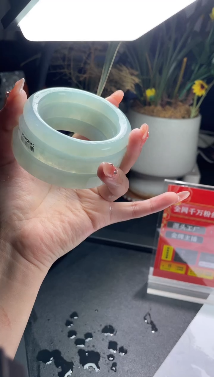 【闪购商品】定制翡翠手镯未镶嵌手镯DDH/多样发一件