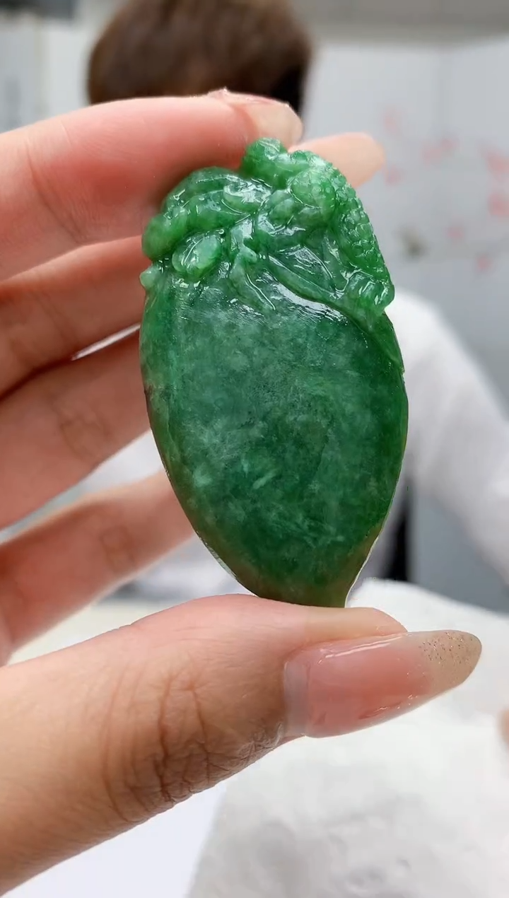 【闪购商品】定制翡翠未镶嵌4868MM-毛货挂件21