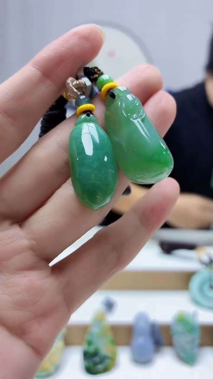 未镶嵌定制翡翠4688zm-毛货一对挂件61