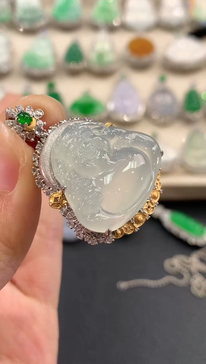 【闪购商品】翡翠吊坠(不含链)18K金镶嵌C122   