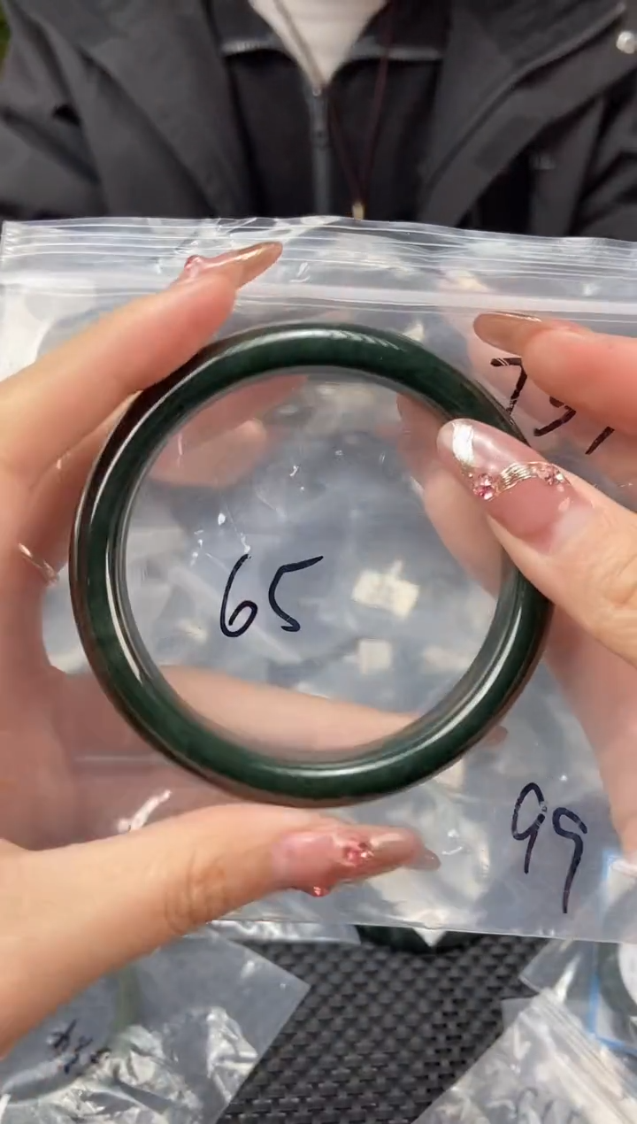 【闪购商品】和田玉手镯未镶嵌和田玉手镯733