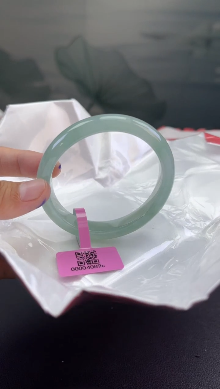 翡翠手镯（贵妃镯）未镶嵌翡翠手镯4