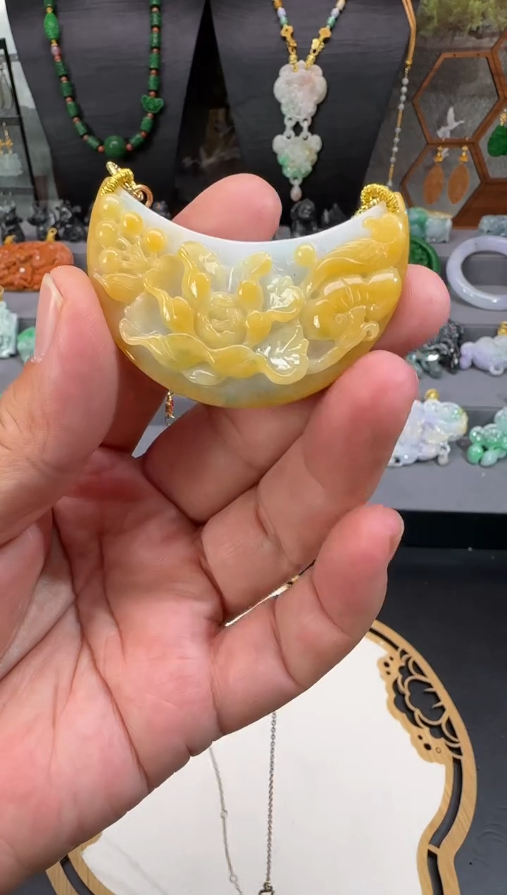 【闪购商品】翡翠颈饰未镶嵌牌子