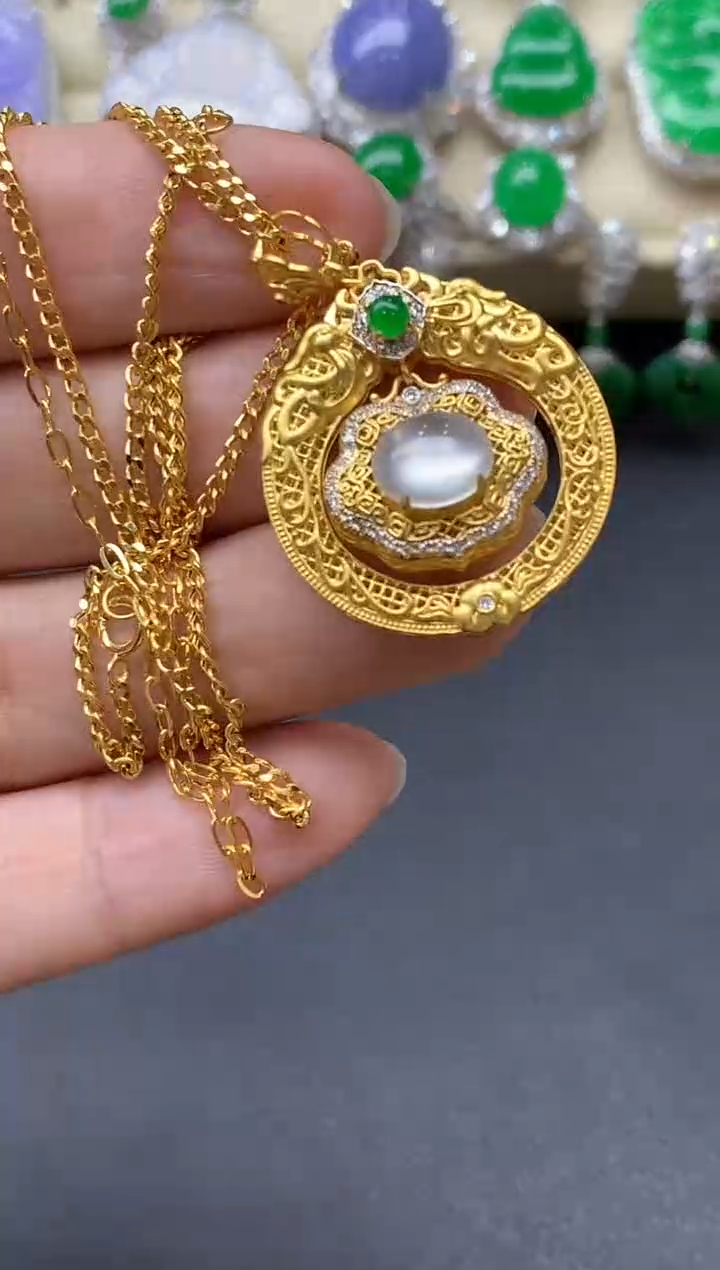 翡翠18K金镶嵌颈饰733-中国好珍宝