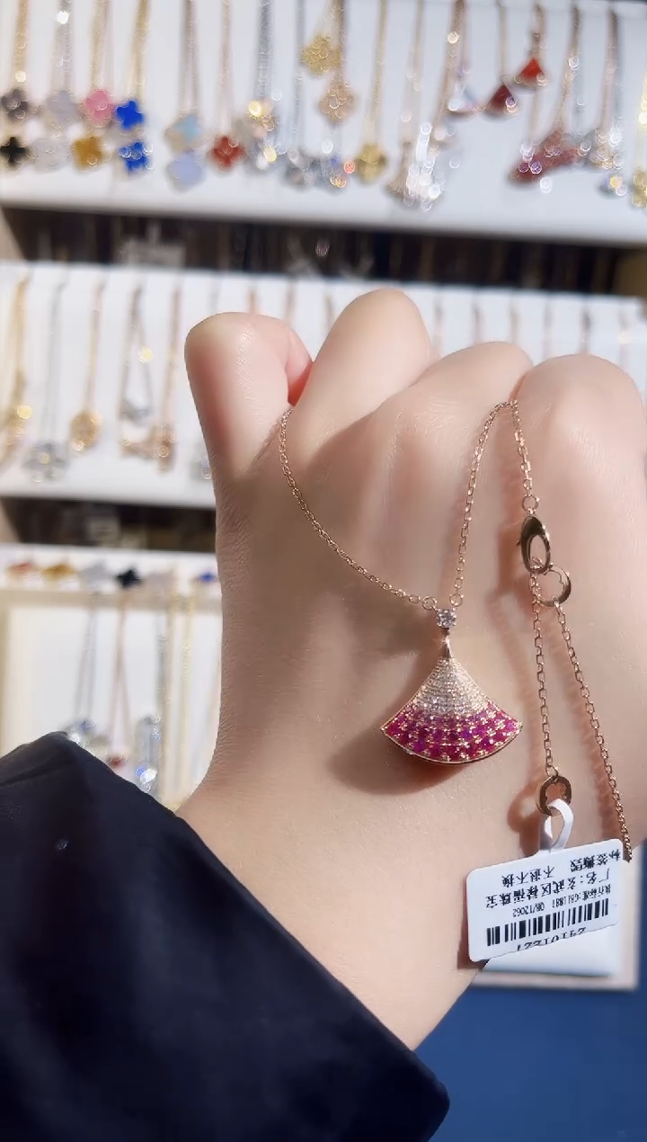 【闪购商品】钻石套链18K金镶嵌钻石K玫