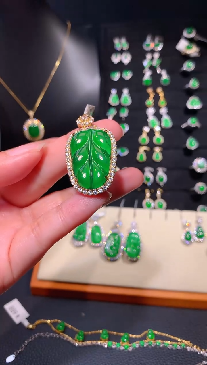 【闪购商品】翡翠颈饰银S925镶嵌多样性