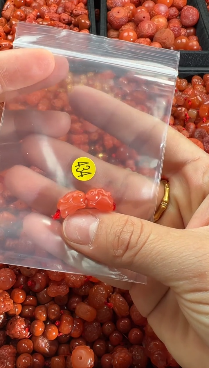 【闪购商品】南红玛瑙颈饰未镶嵌1