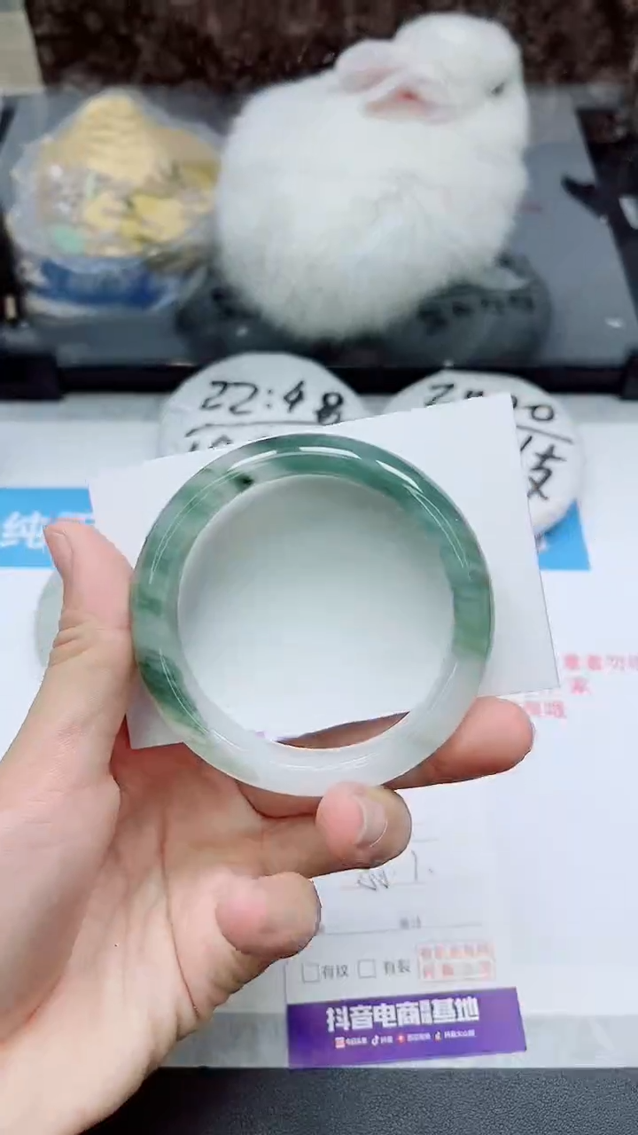 【闪购商品】石英质玉手镯未镶嵌6