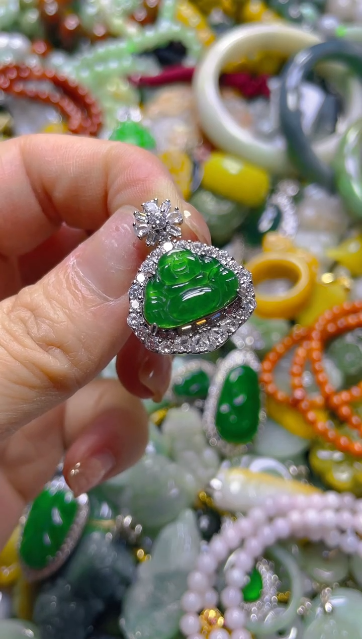 颈饰未镶嵌翡翠/U/翡翠A货，一件也是批发价