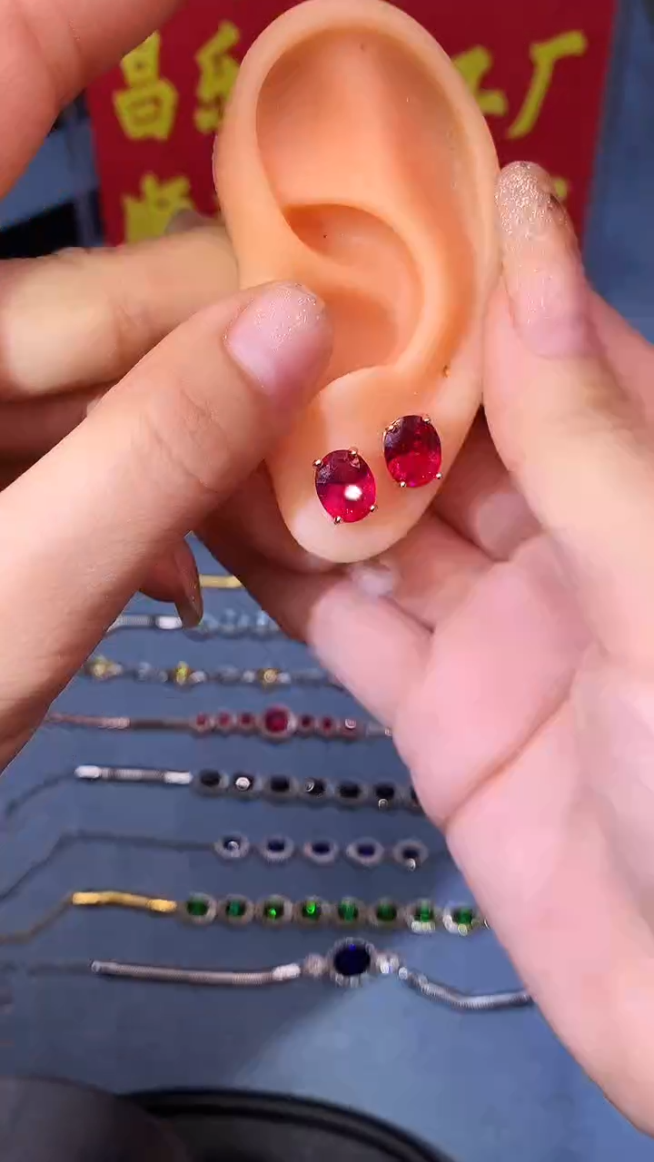 【闪购商品】红宝石吊坠(赠链)银S925镶嵌11111